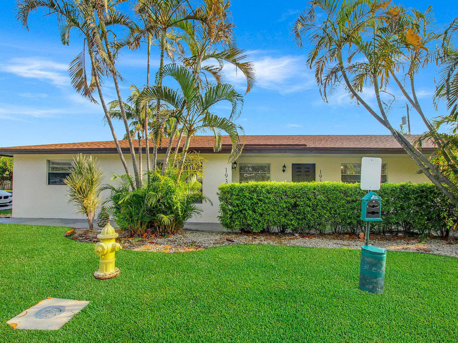 2 bed, 1.0 bath, 800 sqft, $1,750 — Photo 1