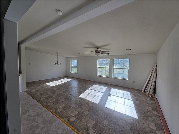 5th image of 17011 Park Rd