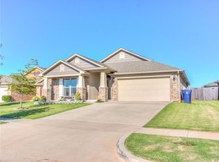 19001 Valencia Park Dr, Edmond, OK 73012