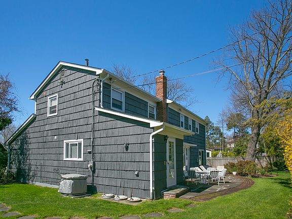 3rd image of 8 Foxhurst Ct