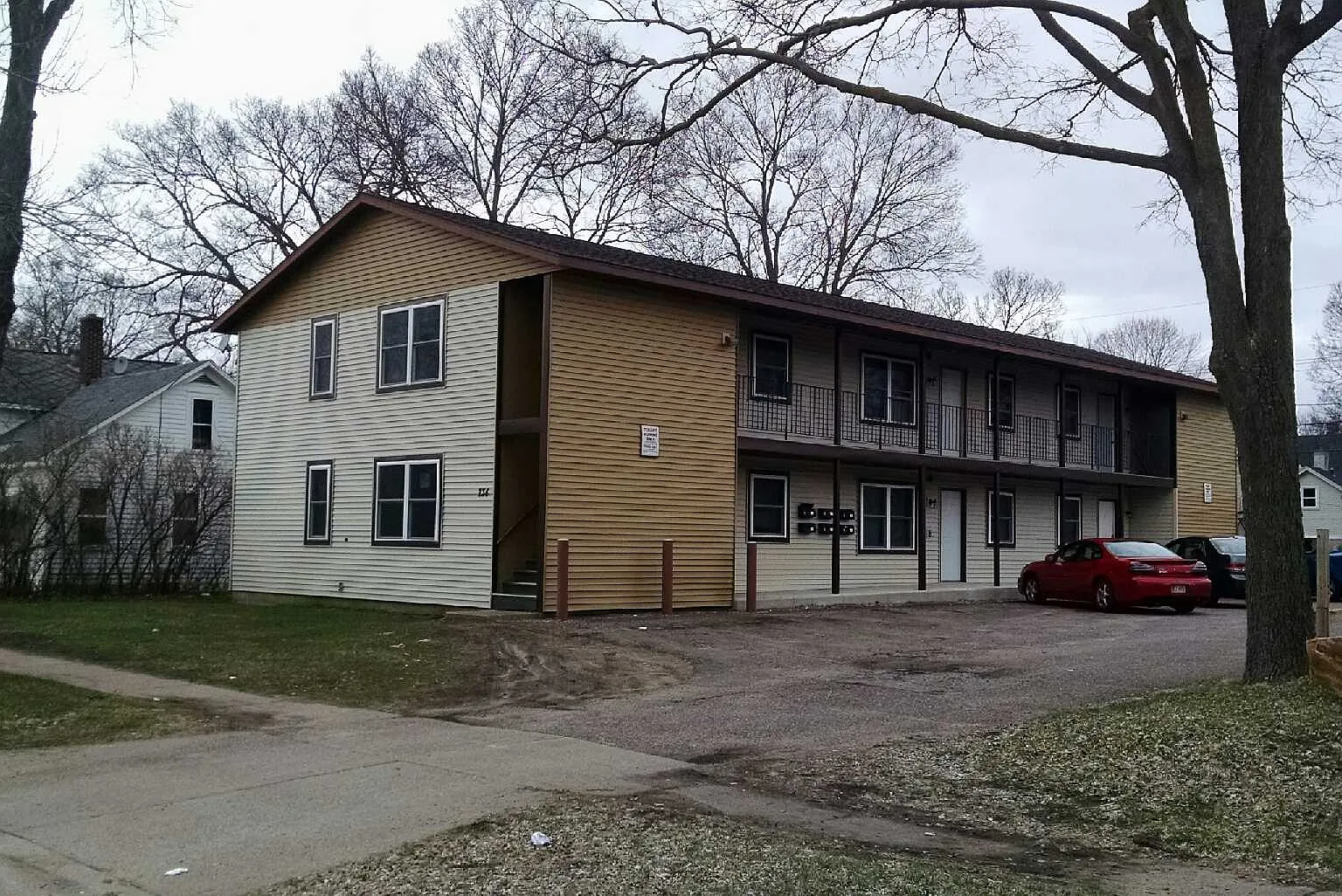 734 Menomonie St — Photo 1