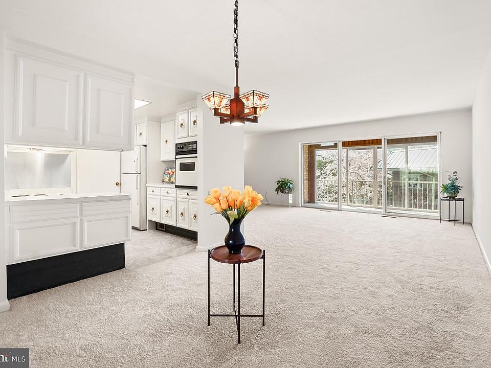 1st image of 3350 Gleneagles Dr #70-2B