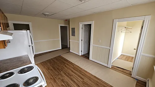 8 Robinson St #2R Photo 1