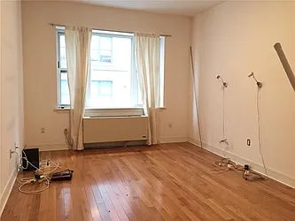 Rented by Space Marketing Shop