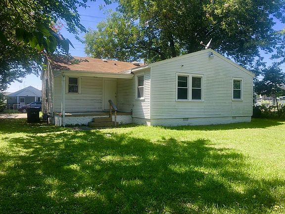 2nd image of 1815 Columbus Ave