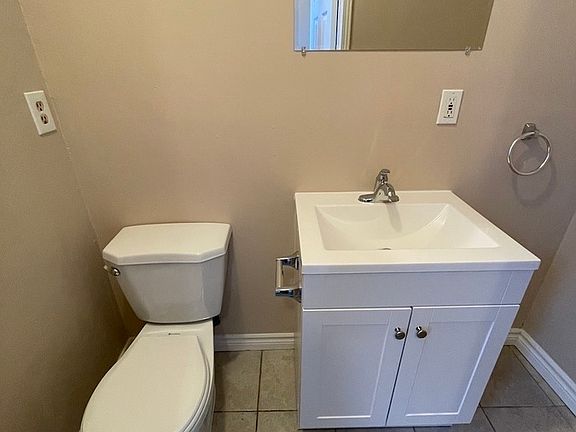 3rd image of 9023 Copperfield Ct