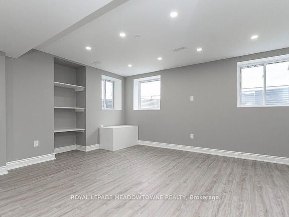 5th image of 127 Yates Dr #Basement