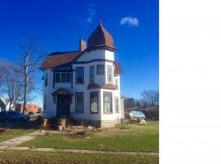 220 N Oak St, Toluca, IL 61369