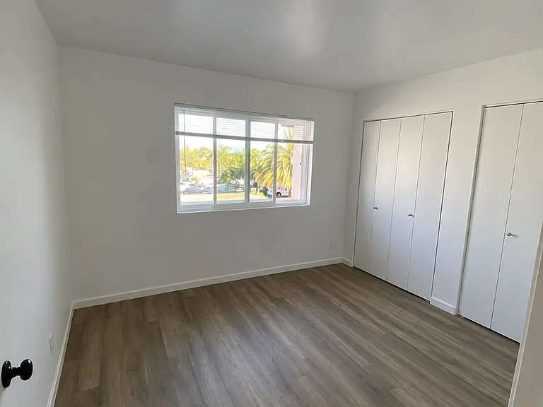 This bedroom is for rent