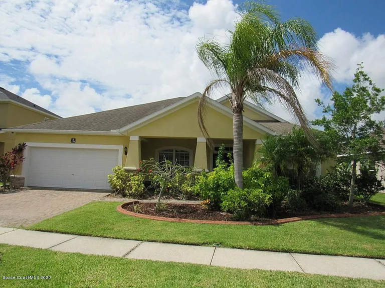 1741 Bridgeport Cir — Photo 2