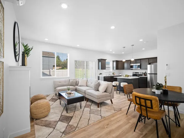 818 E F St Unit A, Deer Park, WA 99006