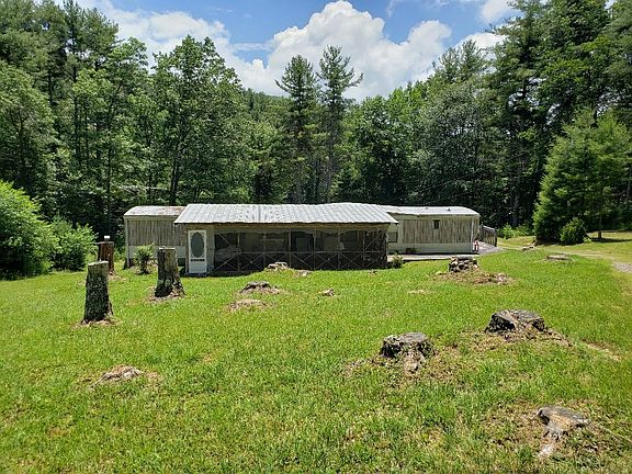 3rd image of 792 Foothills Rd