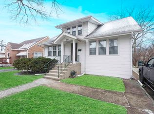 631 Lorraine Ave, Waukegan, IL 60085