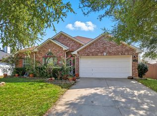 2610 Oxford Oaks Ln, Corinth, TX 76210