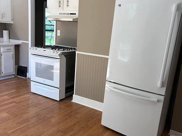 671 Independence Ave N #1 — Photo 4