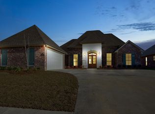 13307 Brookcrest Dr, Walker, LA 70785