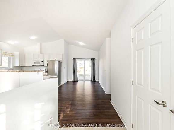3rd image of 38 Linden Ln