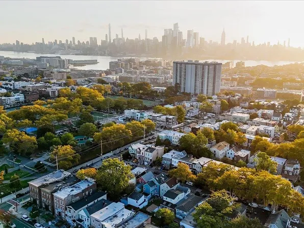 305 Sherman Avenue image 15 of 48