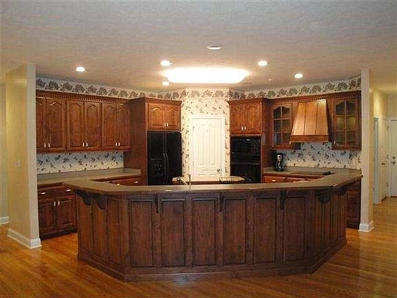 4th image of 411 Ashland Oaks Dr