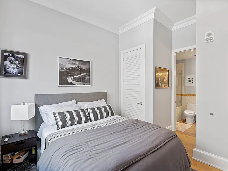 421 Chestnut St #404 — Photo 15