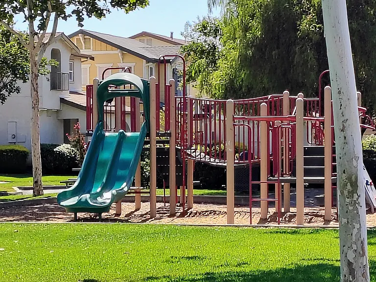 3034 Roadrunner Dr — Photo 30
