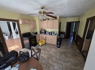 19 4th Ave FLOOR 3, Woonsocket, RI 02895