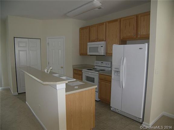 3rd image of 8667 Wandering Creek Way #8667