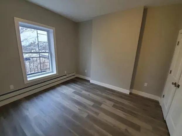372 Forrest St #2 — Photo 4