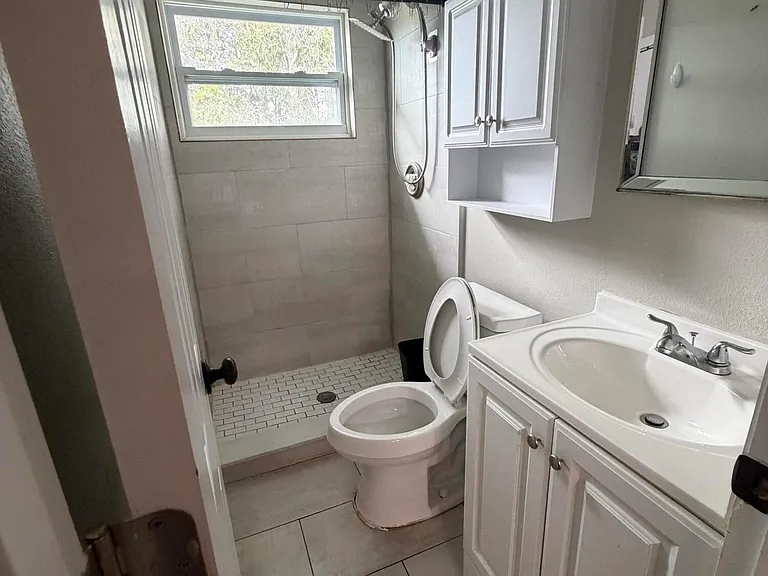 202 Caroline St #208 — Photo 16