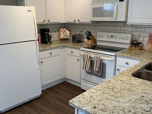 3rd image of 3233 Harpeth Springs Dr