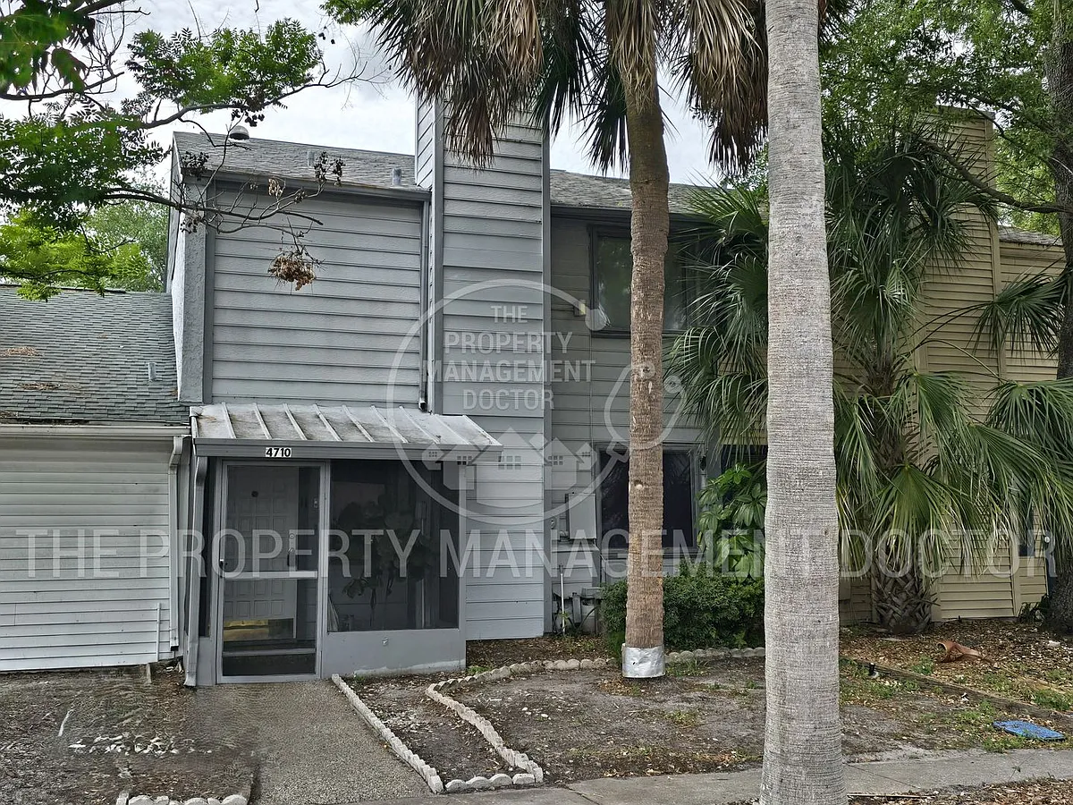 Building Photo - 4710 Stonepointe Pl
