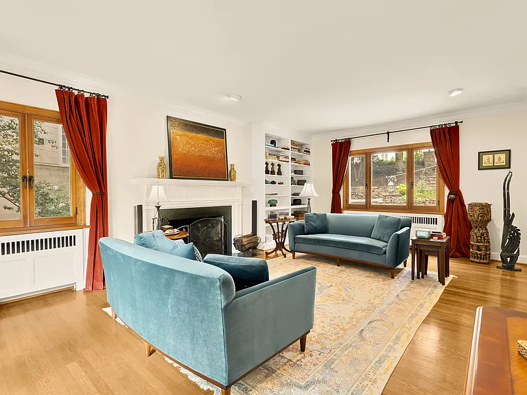 3111 Chain Bridge Rd NW — Photo 6