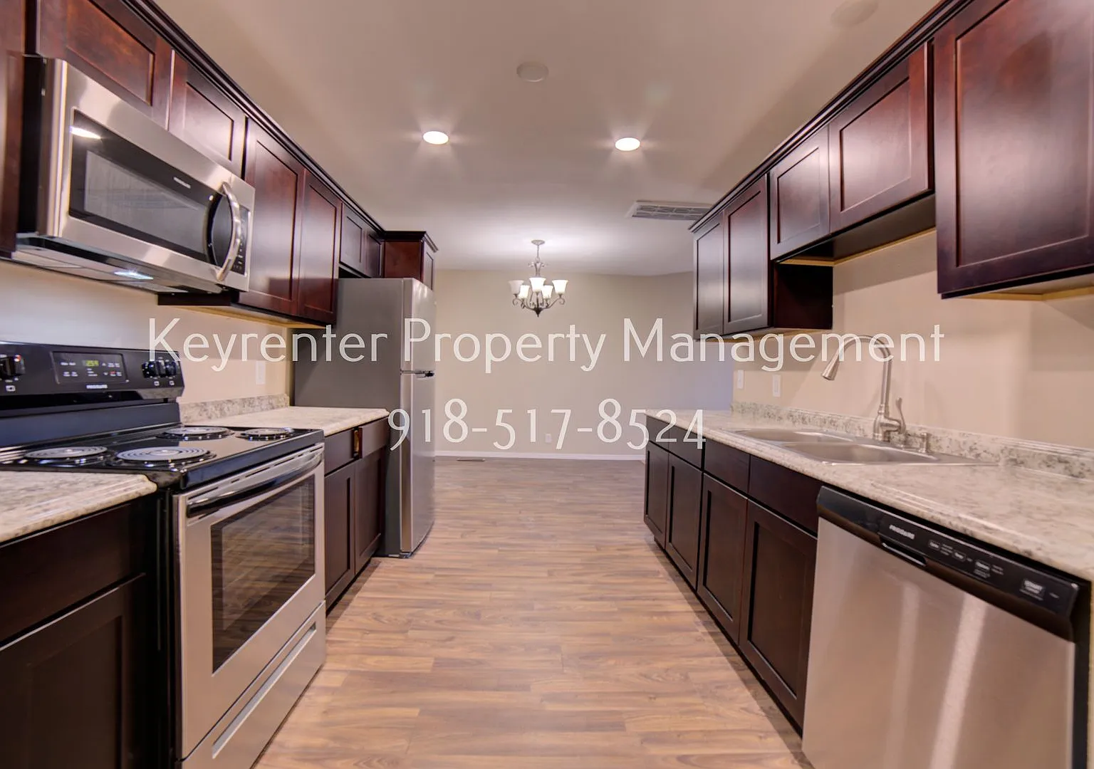 S 79th E Ave Duplex — Photo 3