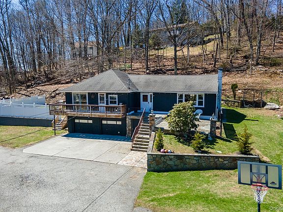 3rd image of 89 Baldwin Place Road