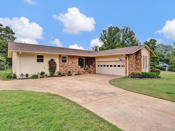 3rd image of 1823 Kimbrough Dr