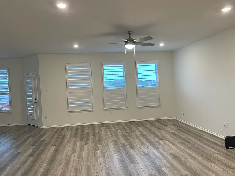 4713 San Rufo Dr — Photo 29