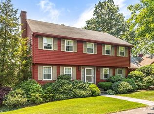 42 Crestwood Rd, Marblehead, MA 01945