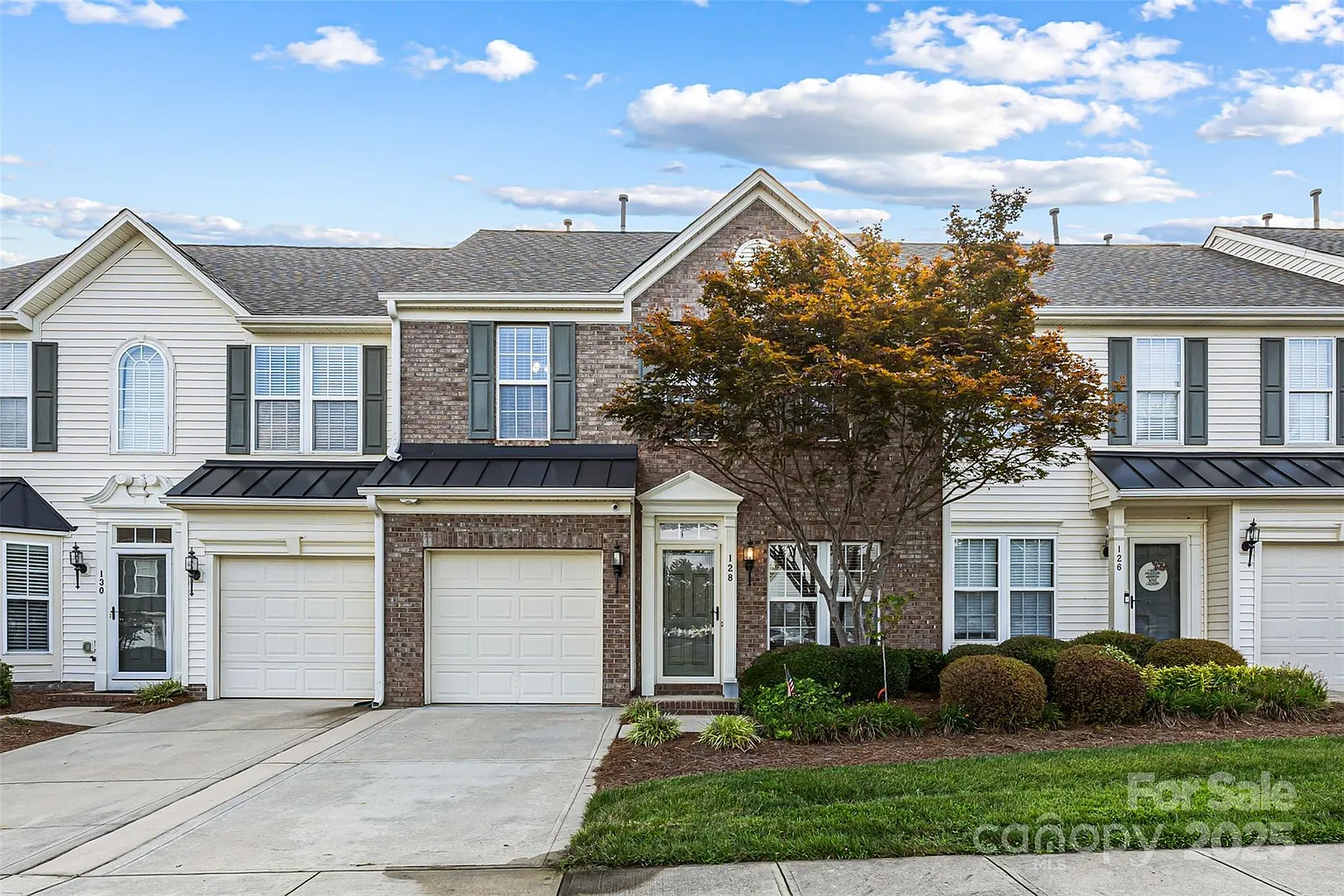 128 Autumn Falls Dr photo 1