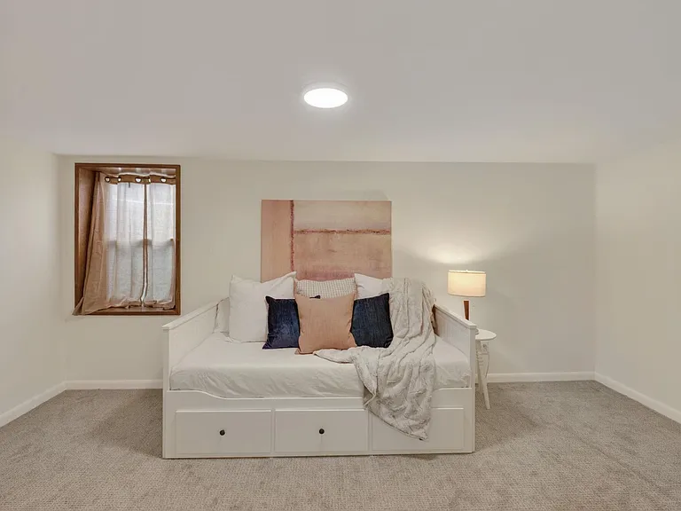 1408 Baker St #B — Photo 12