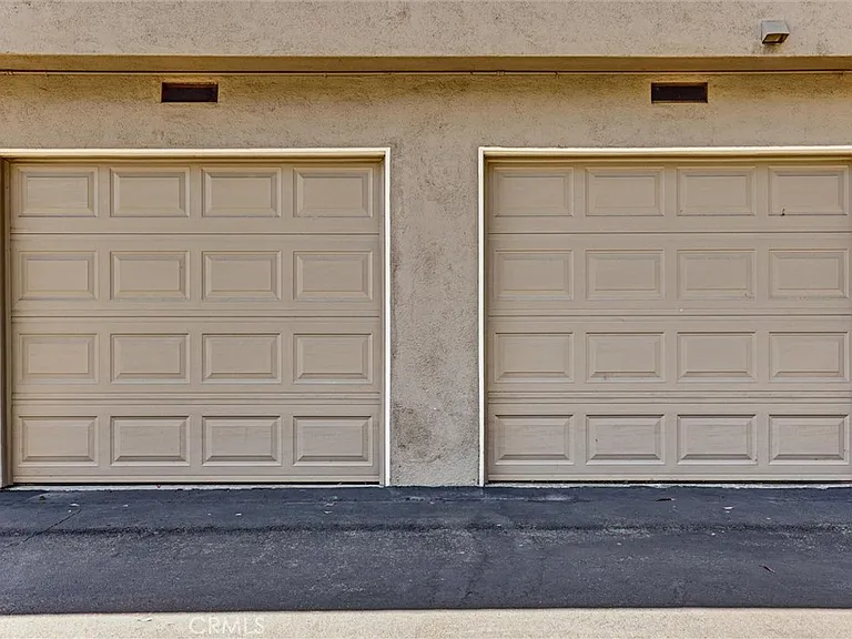 1726 N Oak Knoll Dr #C — Photo 18