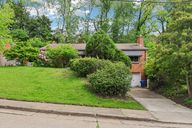 Lilac St-1505-001.jpg