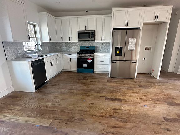 2nd image of 109 Yetman Ave #1A