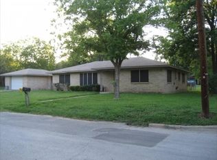 300 S Hutchins St, Bryan, TX 77803