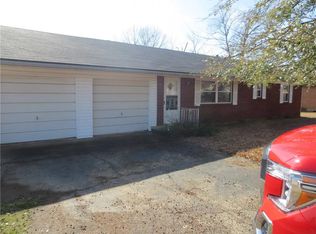 1101 C St, Barling, AR 72923