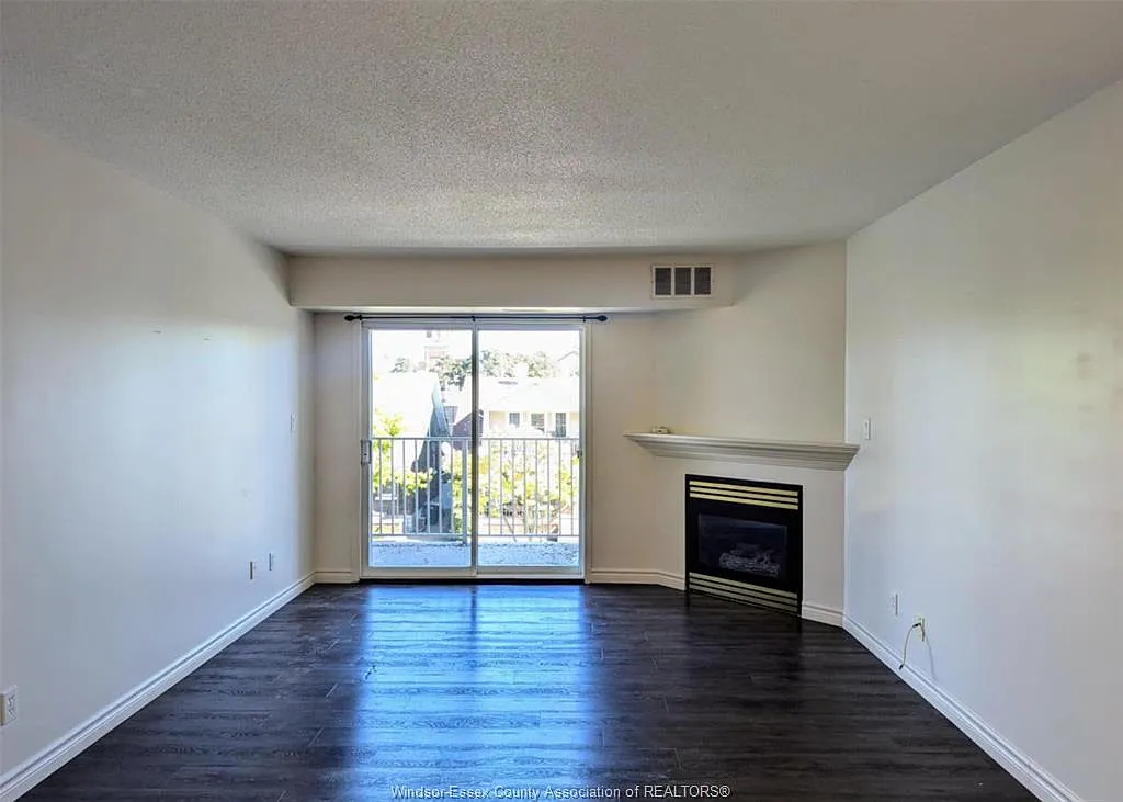 2 bed, 1.0 bath, $1,700 — Photo 3