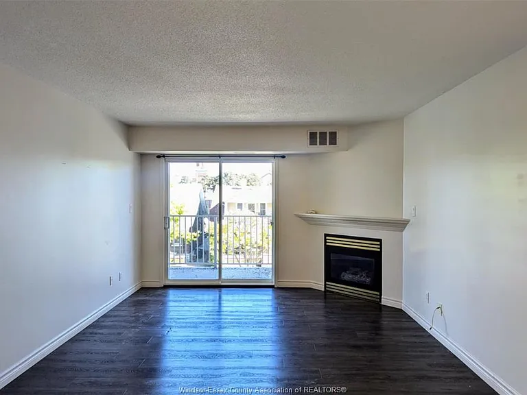 1323 Langlois Ave #302 — Photo 3