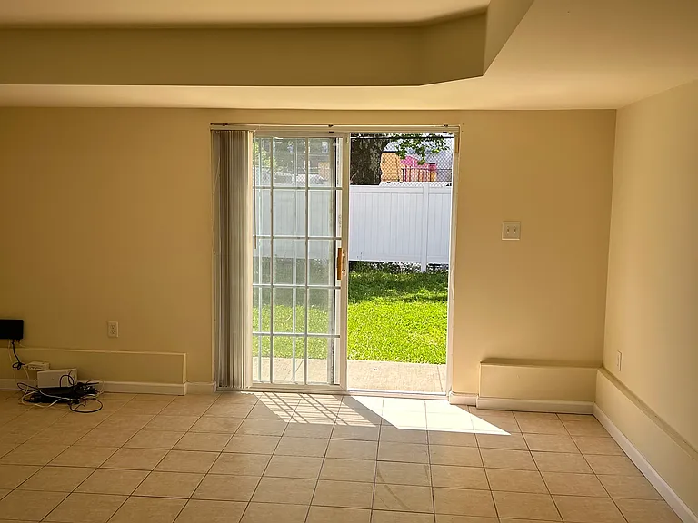 1070 Lafayette St #1 — Photo 1