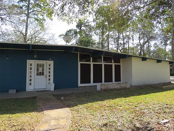 2nd image of 1505 Oak Ridge Dr