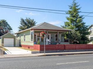 704 Pacific Ave, Tillamook, OR 97141