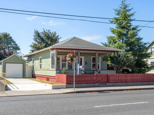 704 Pacific Ave, Tillamook, OR 97141